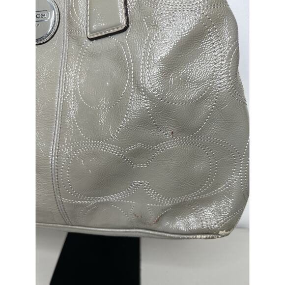 Coach Gray Silver Kiss Lock Handbag Purse F15658 - Picture 3 of 16